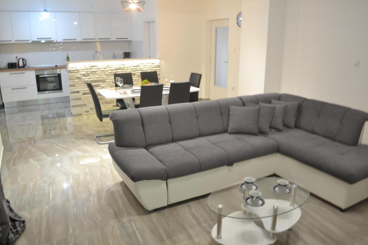 Mariva Apartments Lopar Eksteriør bilde