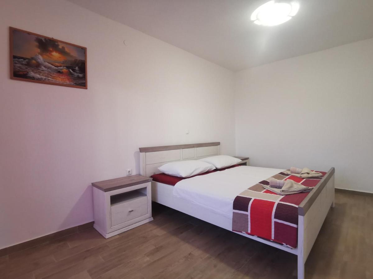 Mariva Apartments Lopar Eksteriør bilde