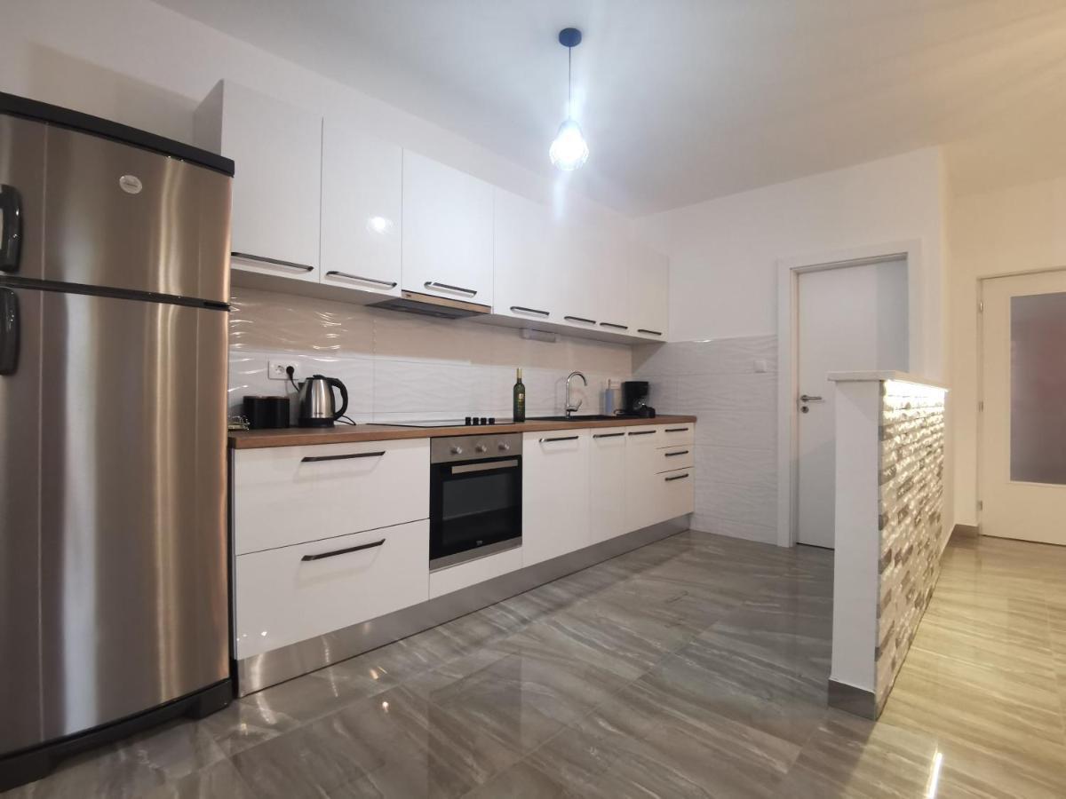 Mariva Apartments Lopar Eksteriør bilde