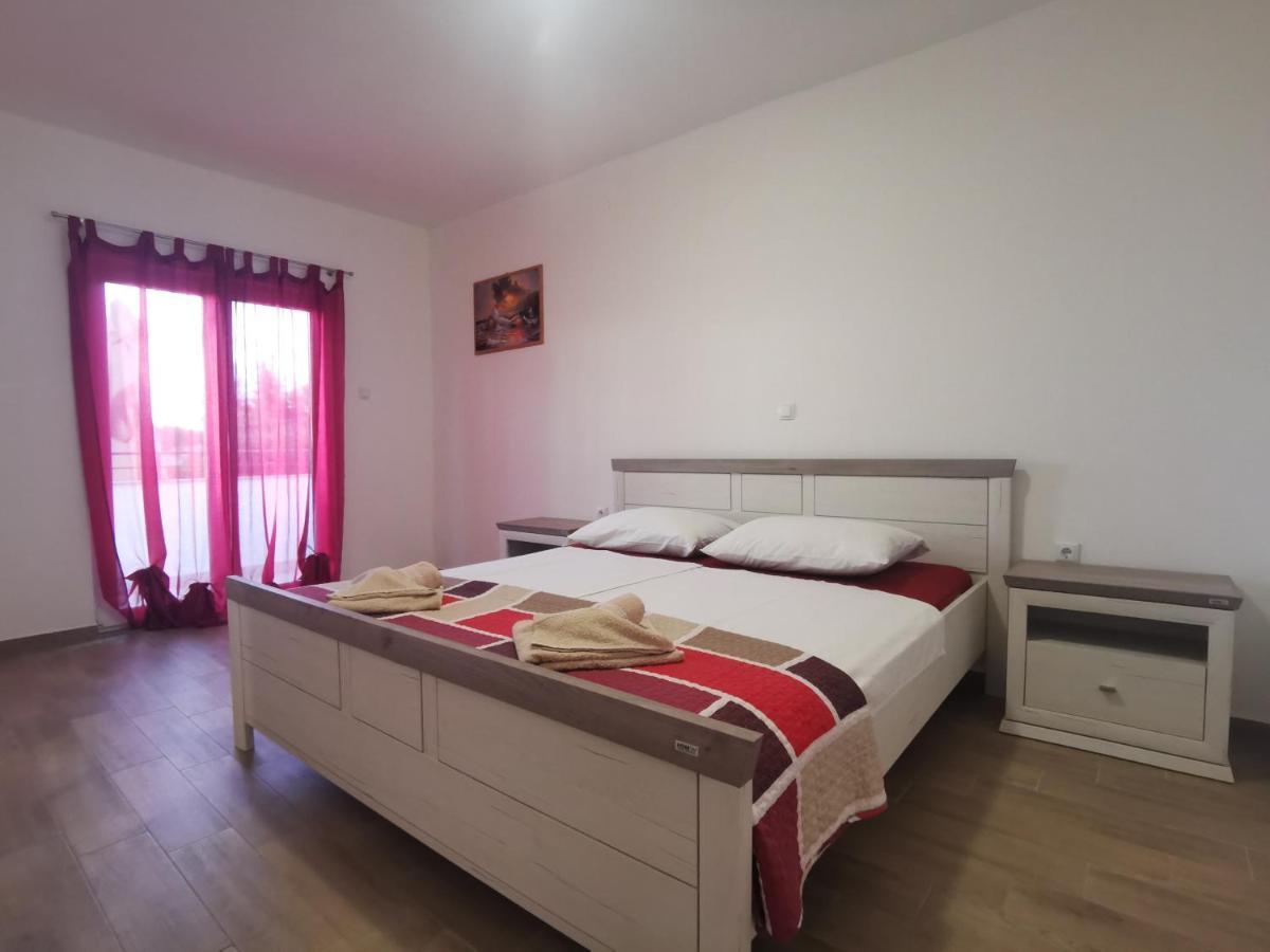 Mariva Apartments Lopar Eksteriør bilde